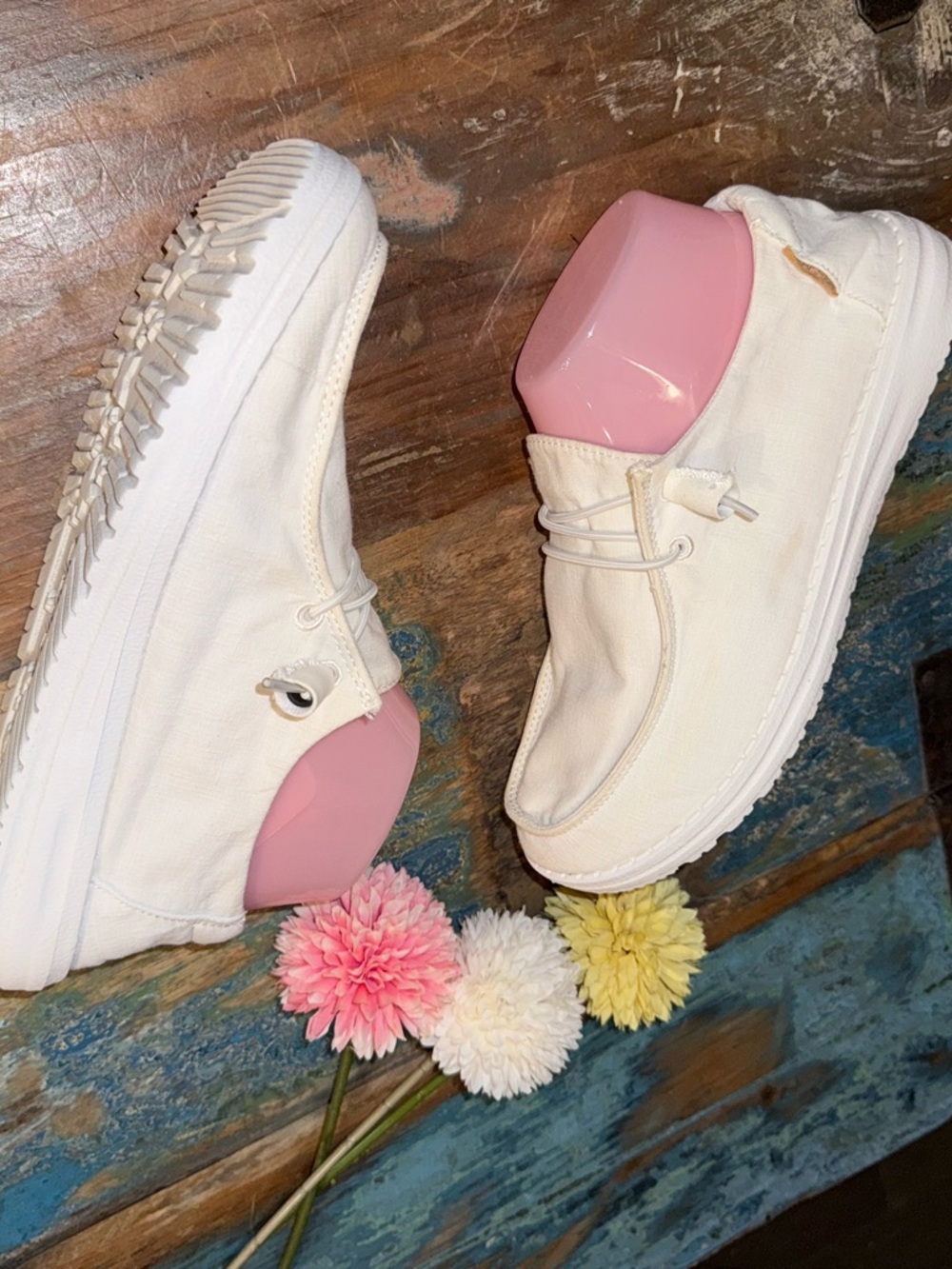 ⭐️ Hey Dude Wendy Casual Slip-On Canvas Sneakers Cream size 7 - Picture 3 of 6